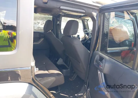 2015 Jeep Wrangler Unlimited Sport z USA, uszkodzony, nr VIN 1C4BJWDG3FL506462